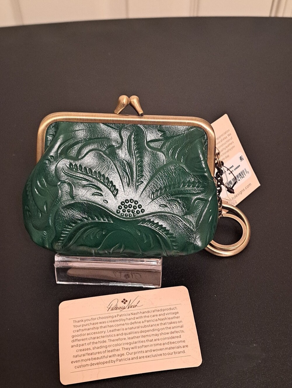Patricia Nash Emerald Green Embossed Leather Kiss-Lock Coin Purse with Keyring, - Picture 1 of 6